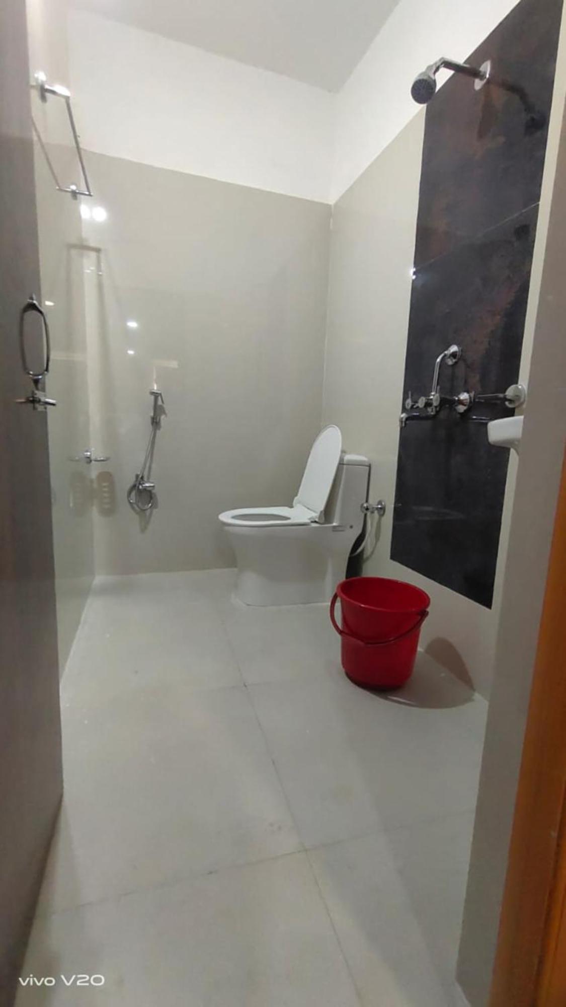 Tara Grand Road - Near Jagannath Temple - Best Location 3*