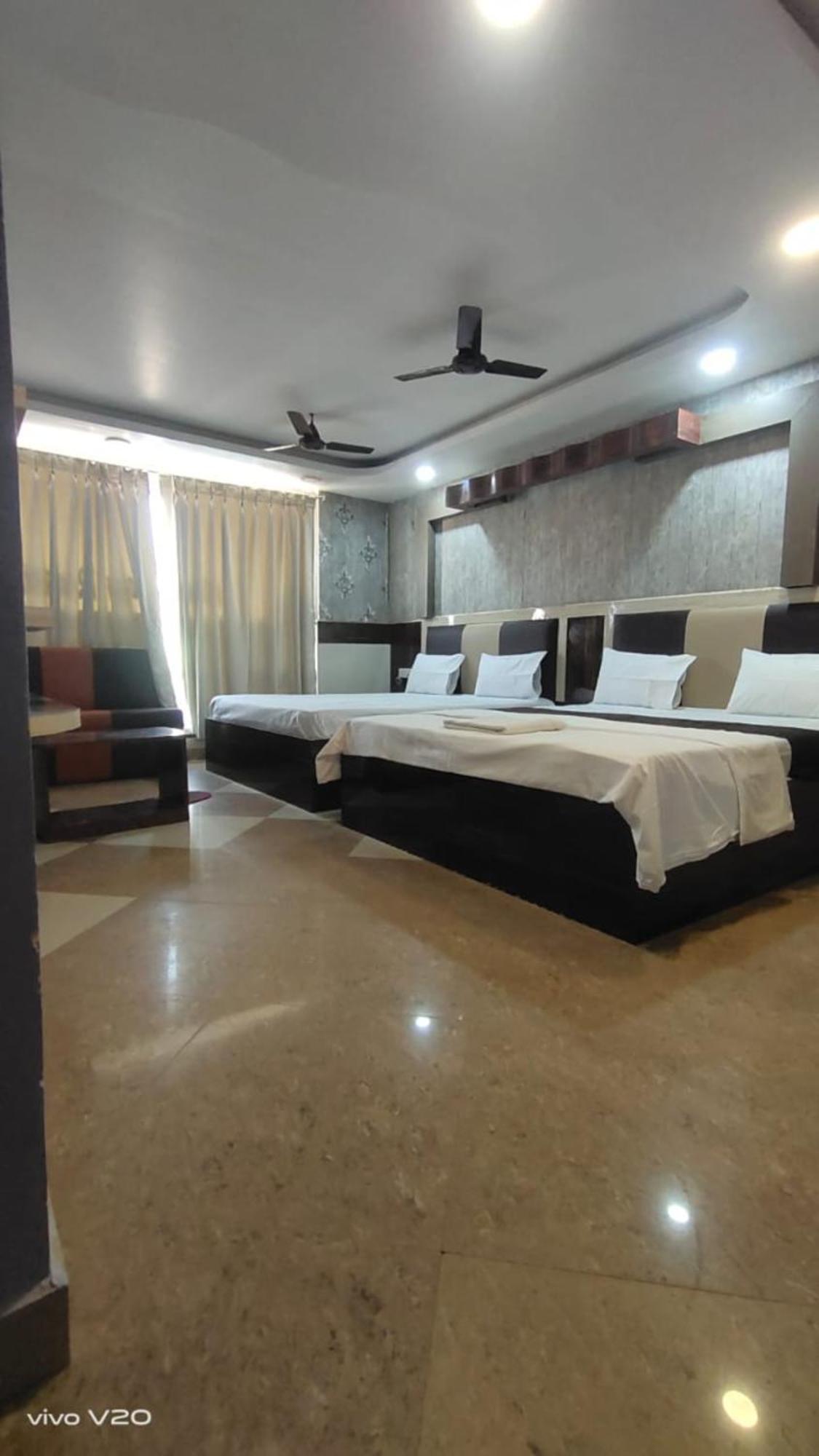 Hotel Tara Grand Road - Near Jagannath Temple - Best Location Puri